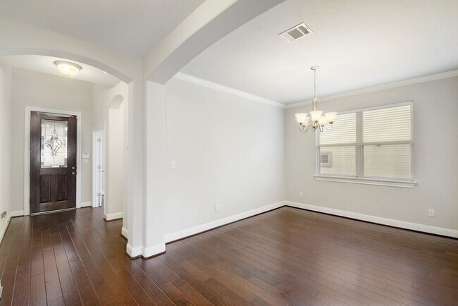 Building Photo - 5644 Siragusa Dr