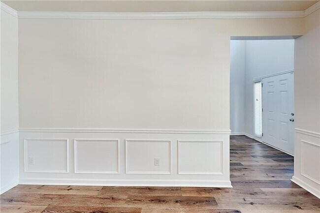 Building Photo - 4971 Terrace Dr