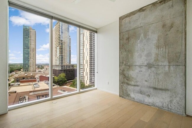 Building Photo - 301 West Ave