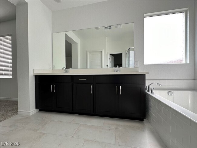 Building Photo - 3495 Lamberto Clf Wy