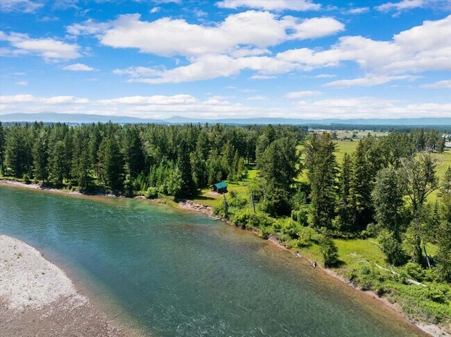 Building Photo - Incredible piece of Montana Paradise