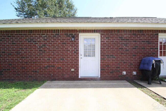 Building Photo - 7163 Pine Blossom Rd