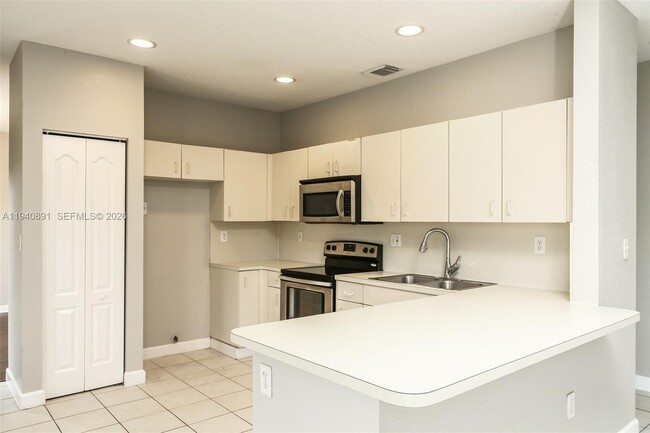 Building Photo - 13446 SW 291st Ln