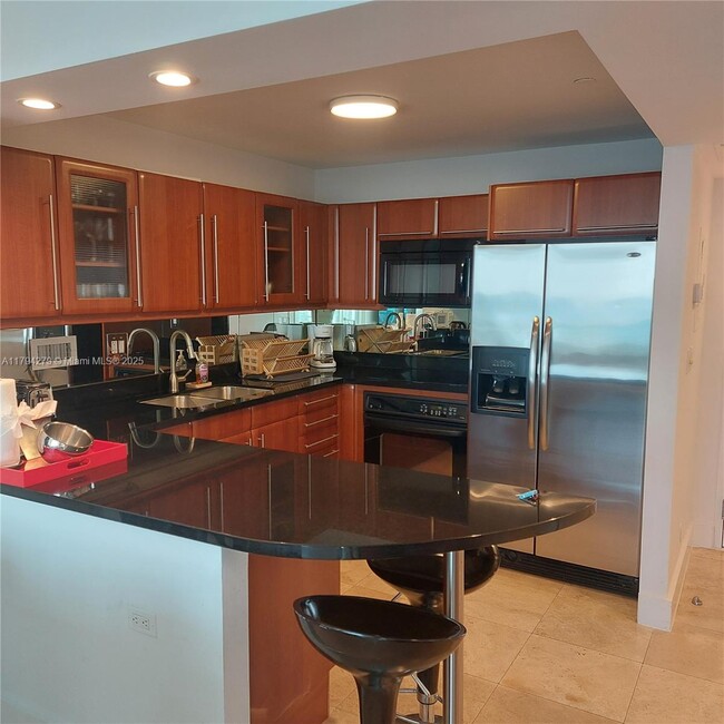 Building Photo - 2301 Collins Ave