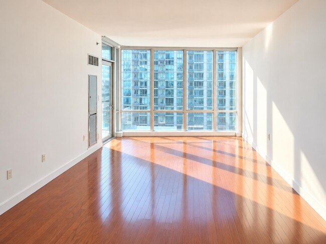 Building Photo - 1 Shore Ln