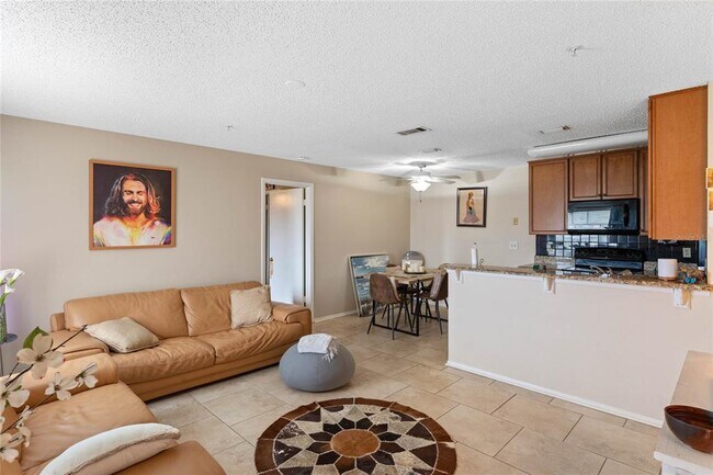 Building Photo - 633 Buoy Ln