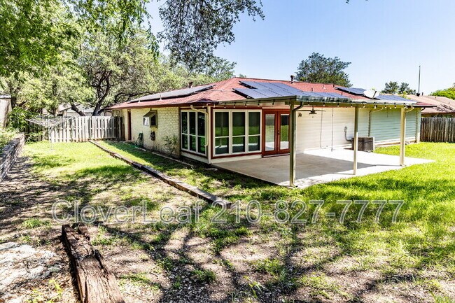Building Photo - 8246 Phoenix Ave