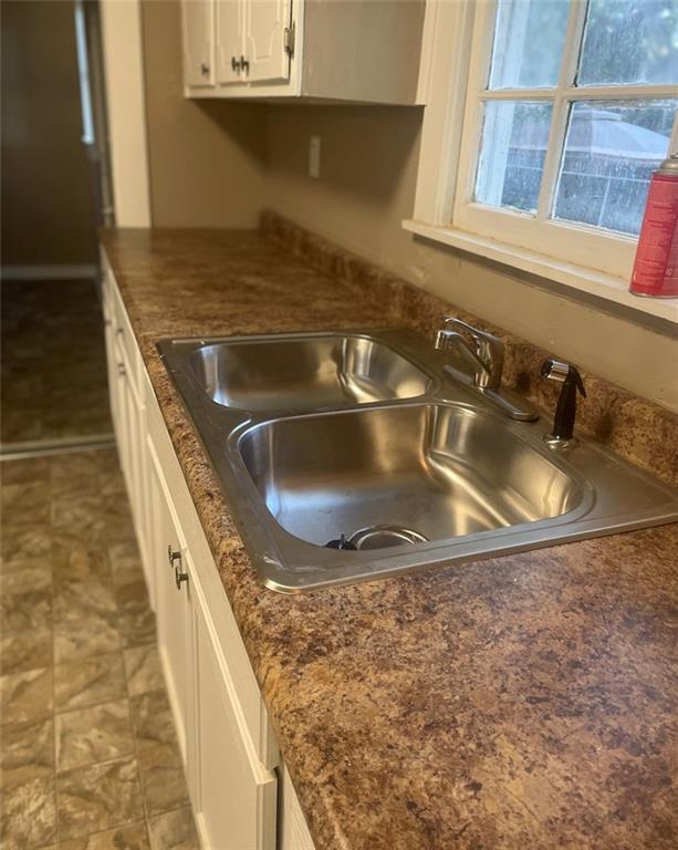 Building Photo - 615 Mohawk St