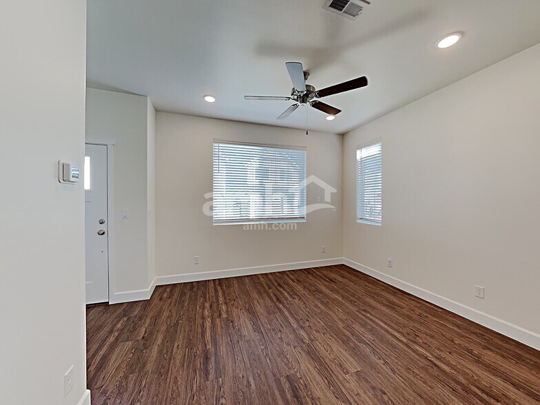 Building Photo - 33072 Eagle Peak Ln