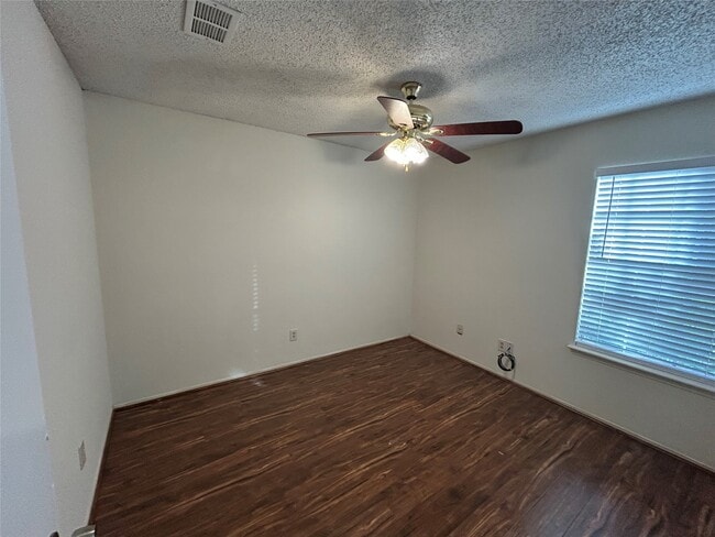 Building Photo - 12310 Jaguar Dr