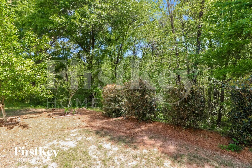 Building Photo - 659 Independence Ave