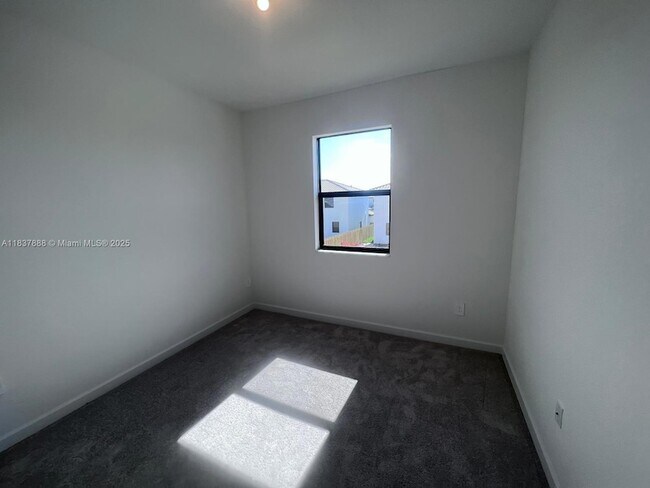 Building Photo - 11962 SW 241st St
