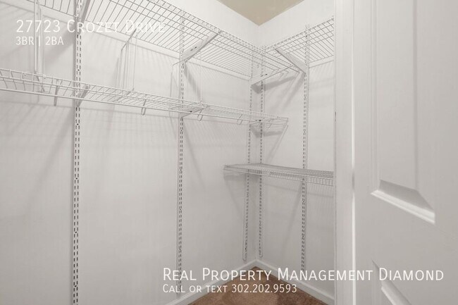 Building Photo - 27723 Crozet Dr