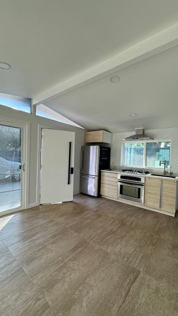 Building Photo - Cozy Cliff May Efficiency in Rancho Neighborhood for Rent!