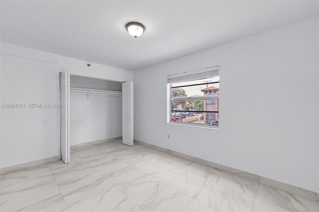 Building Photo - 140 NW 14th Ave