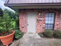 Building Photo - 125 Country Ln