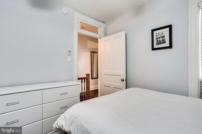 Building Photo - 1211 33rd St NW