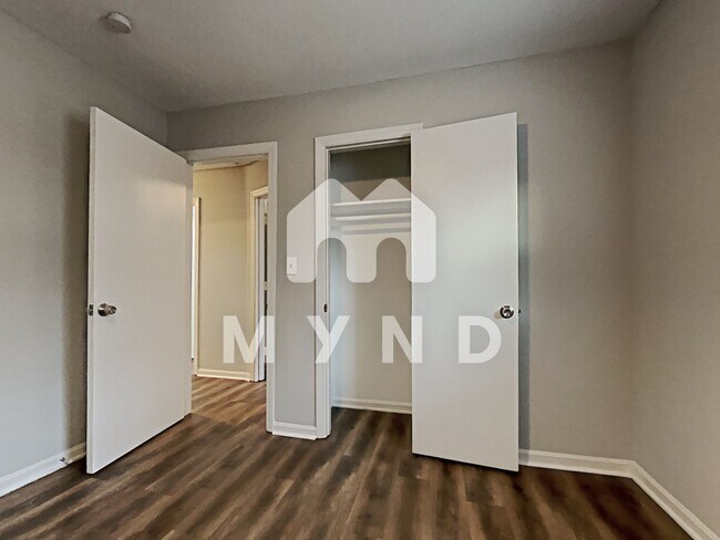 Building Photo - 207 Gaddis Dr