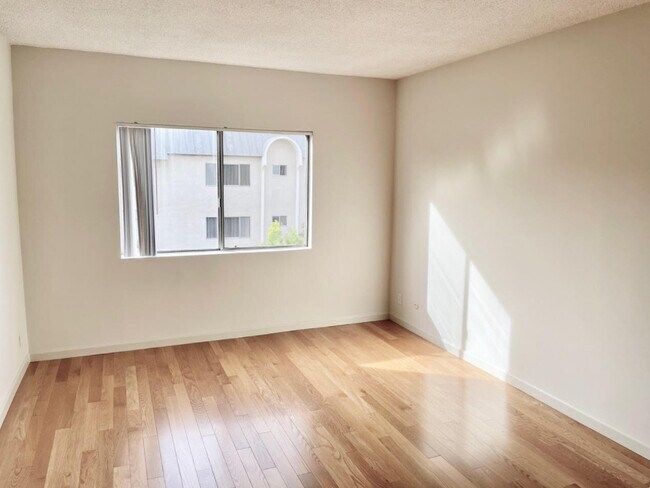 Floorplan - 8630 Burton Way