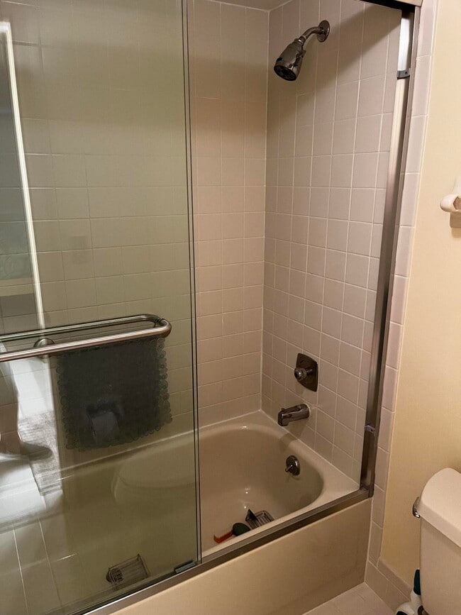 Building Photo - 12870 Briarlake Dr