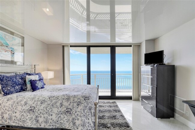 Building Photo - 3000 N Ocean Dr