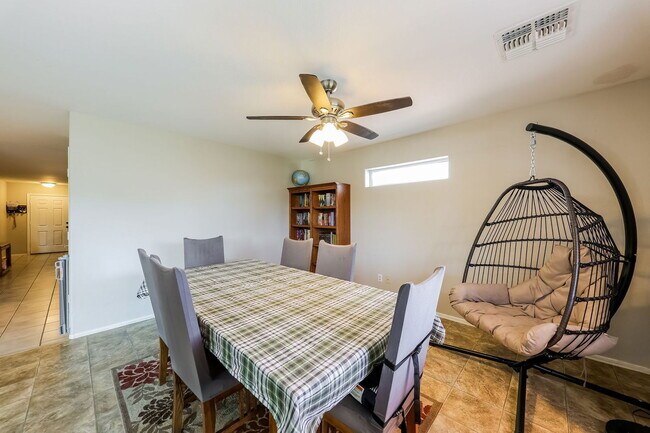 Building Photo - 5945 N 73rd Dr
