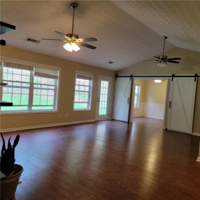 Building Photo - 5219 Leecroft Dr