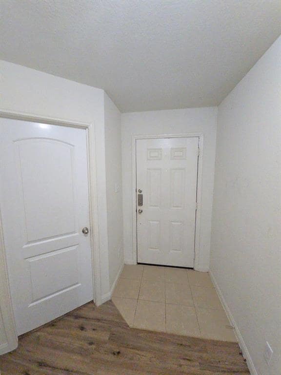 Building Photo - 1615 Pink Stone Dr