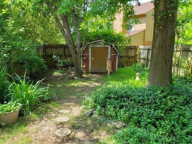 Building Photo - 6969 Wesley Ct