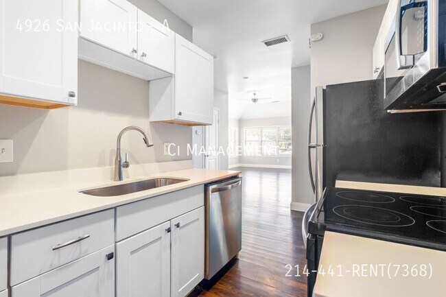 Building Photo - 4926 San Jacinto St