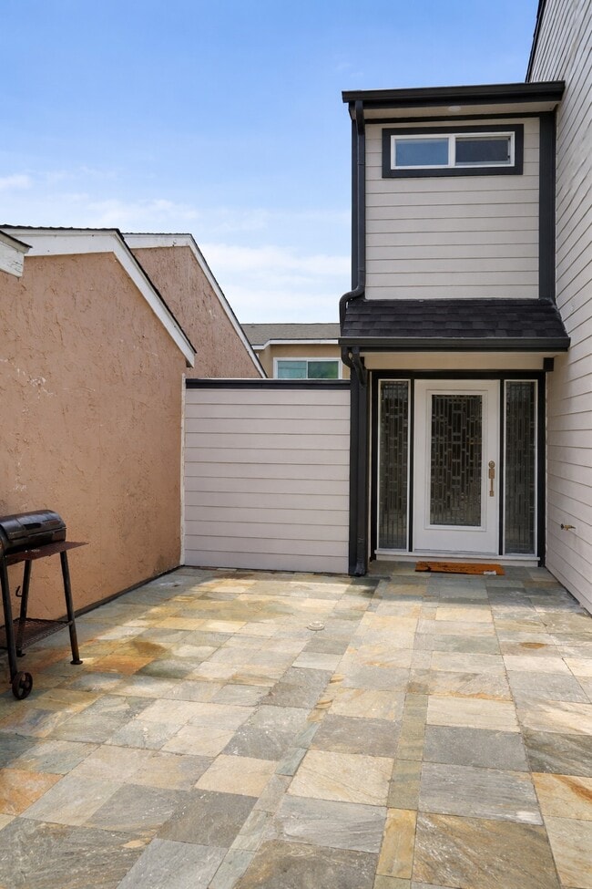 Building Photo - 10323 Bridgeland Ln