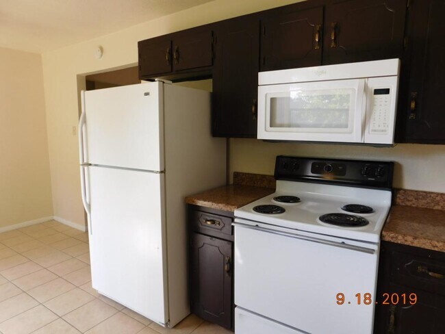 Building Photo - 206 Jason Dr