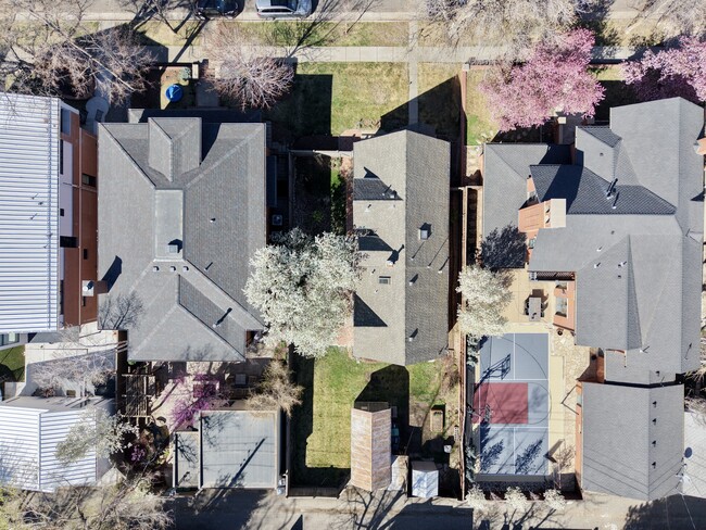 Building Photo - 1036 S Race St