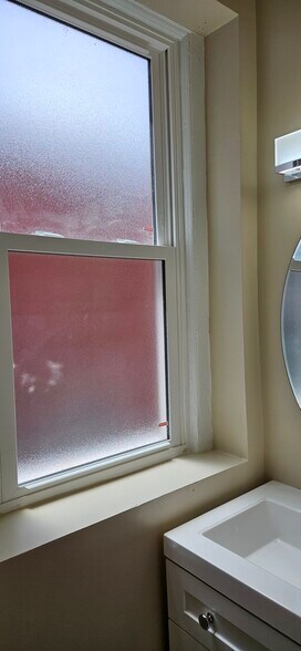 Building Photo - 2016 1st St NW