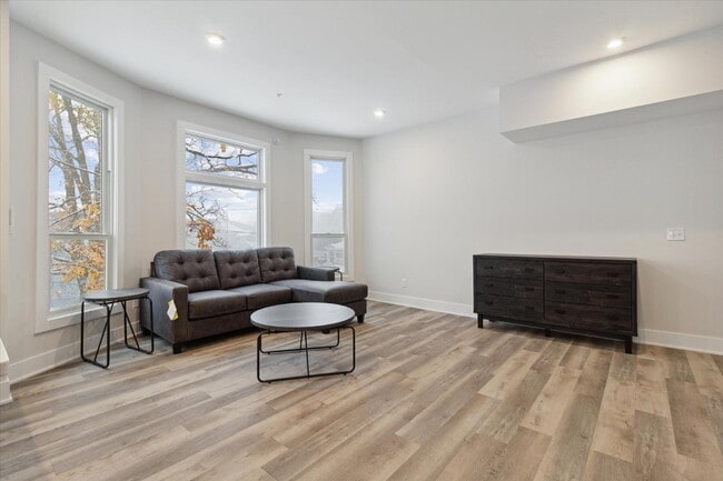 Building Photo - 1164 Terrace St