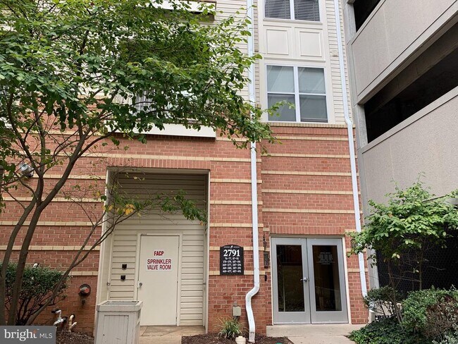 Building Photo - 2791 Centerboro Dr