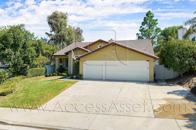 Building Photo - Elegant 4 Bed/2 Bath Home In Desirable North Shore Community!