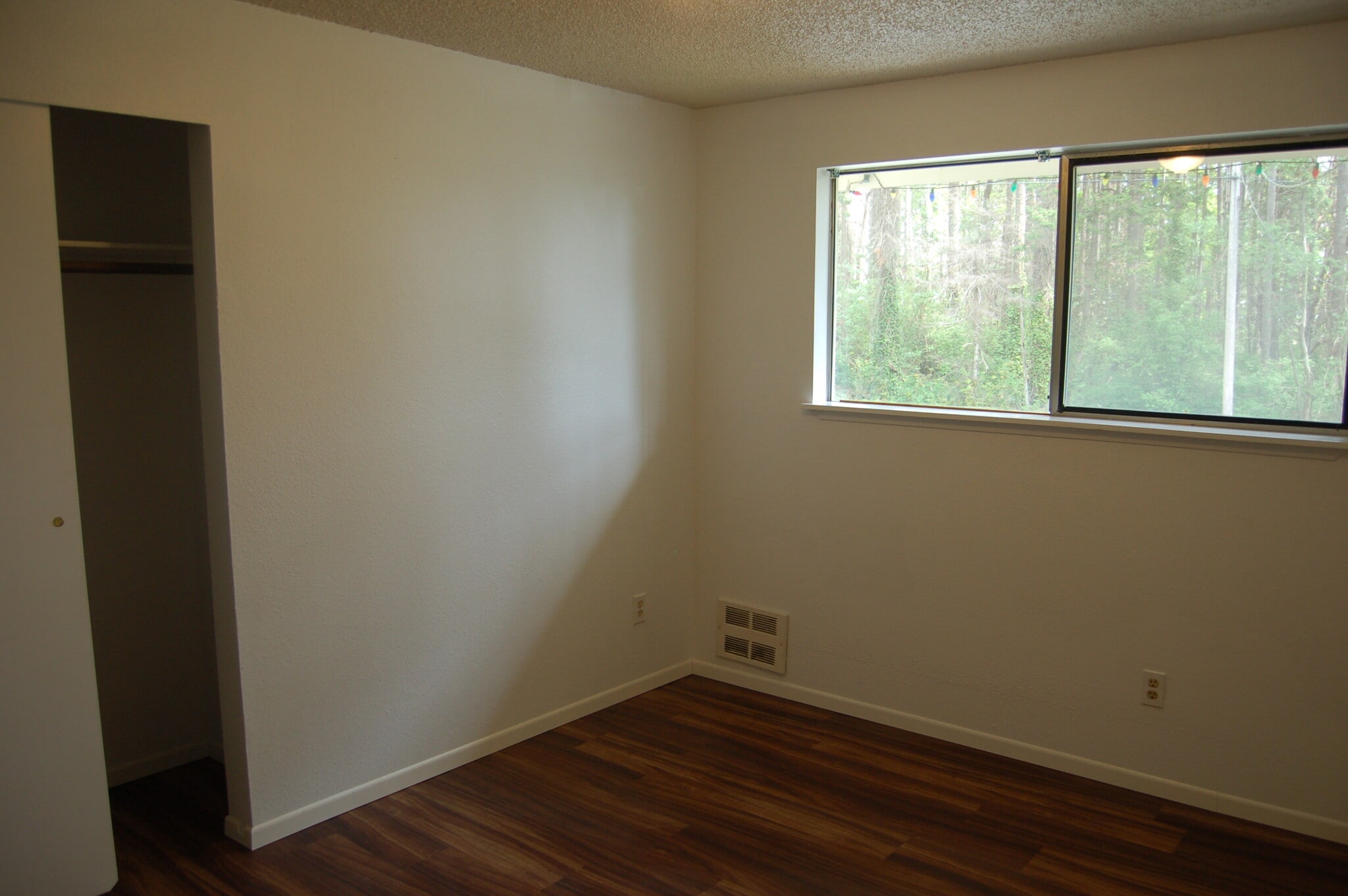 Building Photo - 721 Scenic Heights Rd