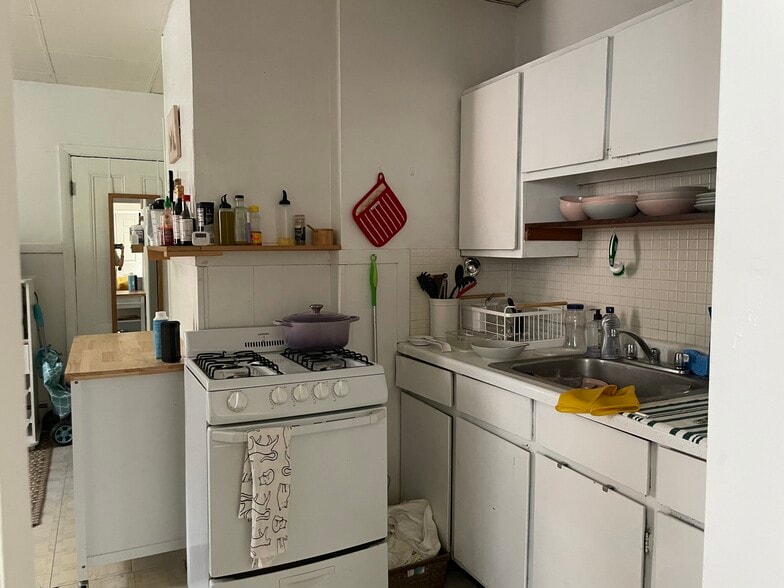 Primary Photo - 60 Otis St