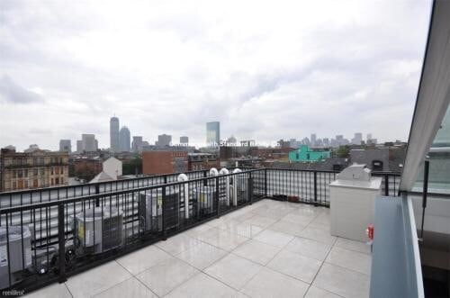 Building Photo - 659 Massachusetts Ave