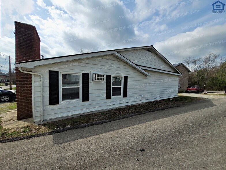 Primary Photo - 1282 Carolina Ave