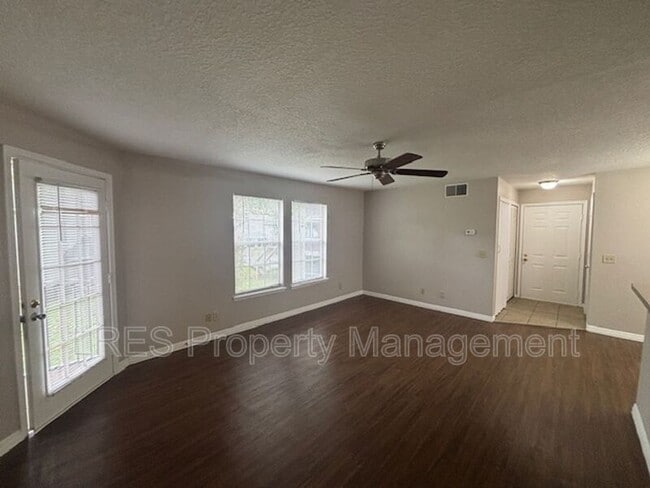Building Photo - 5992 Westgate Dr