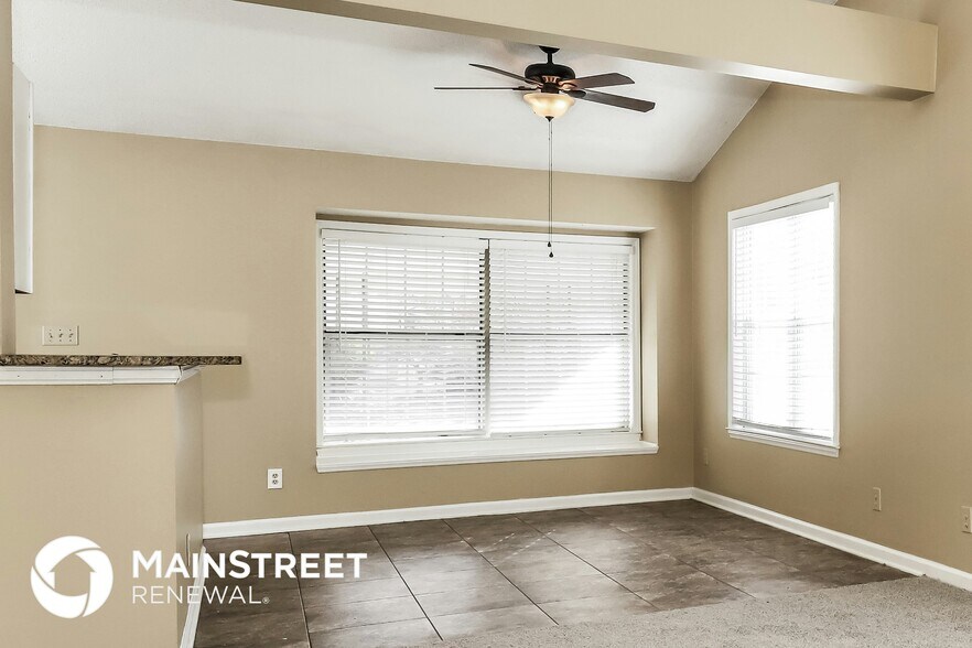 Building Photo - 400 Amberly Dr