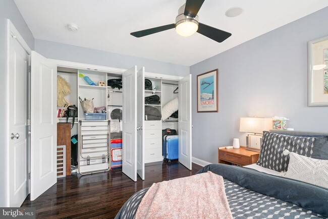 Building Photo - 1001 N 3rd St