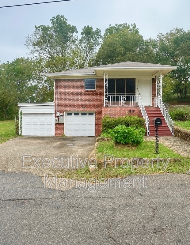 Primary Photo - 1 Main St