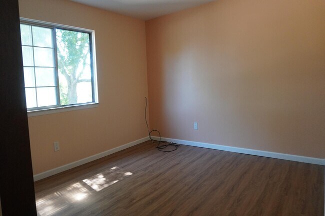 Building Photo - 4415 Fox Hill Dr