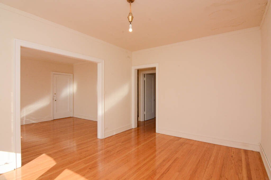 Building Photo - 1025 Dempster St