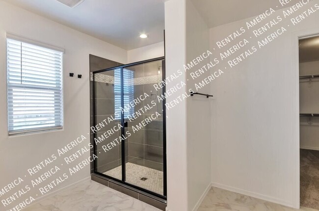 Building Photo - 10150 S Rolling Water Dr