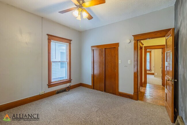 Building Photo - 800 Osage St