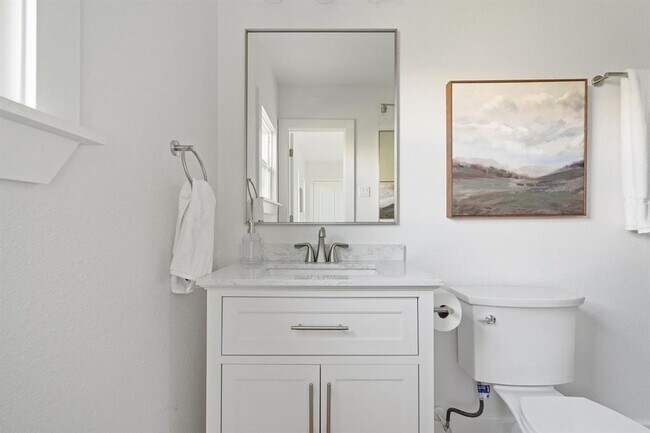 Building Photo - 21 Margranita Crescent